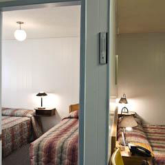 Evening Star Motel Room2